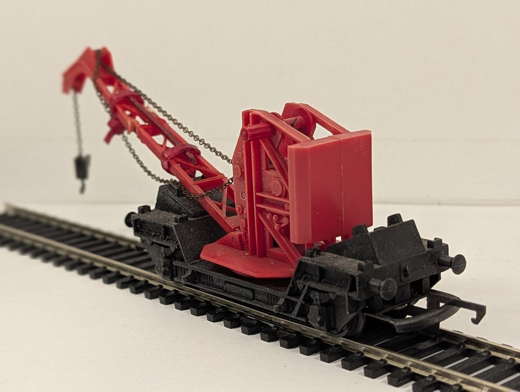 Tri-ang OO Gauge R127 Hand Crane Wagon Red / Black