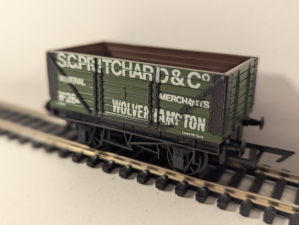 Graham Farish 12112 OO Gauge 7 Plank Wagon – S.C. Pritchard & Co