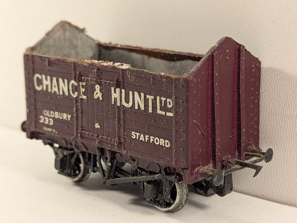 OO Gauge 7-Plank Peaked End Wagon Goods Wagon 333 Chance & Hunt Maroon