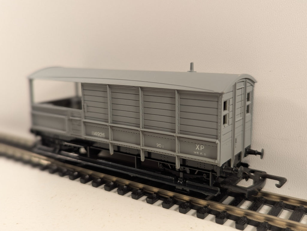 Dapol OO Gauge 114926 BR 20 Ton Brake Van Grey Livery