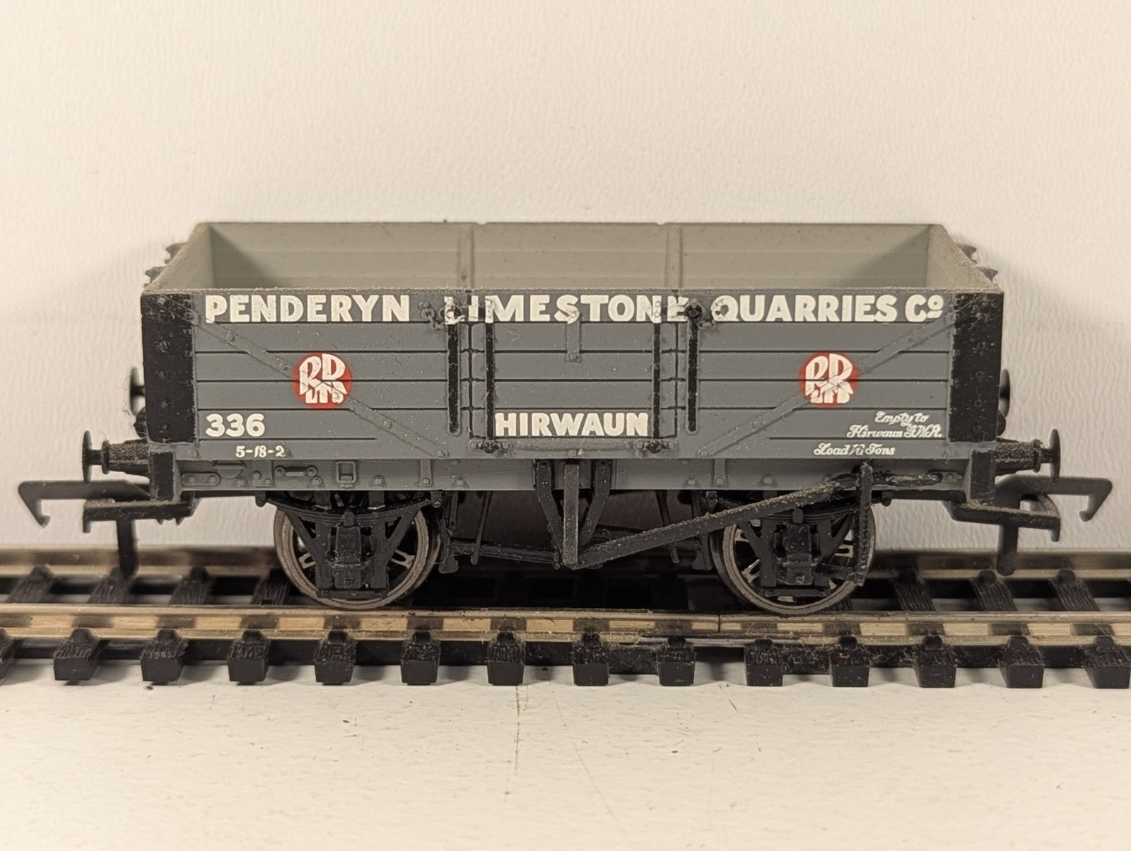 Bachmann 37-027B OO Gauge Penderyn Limestone Quarries Co 5-Plank Wagon