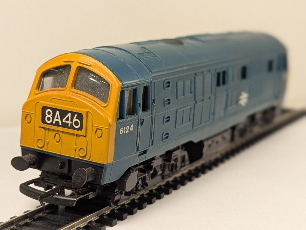 Hornby R337 OO Gauge BR Blue Class 29 Diesel Locomotive No. 6142