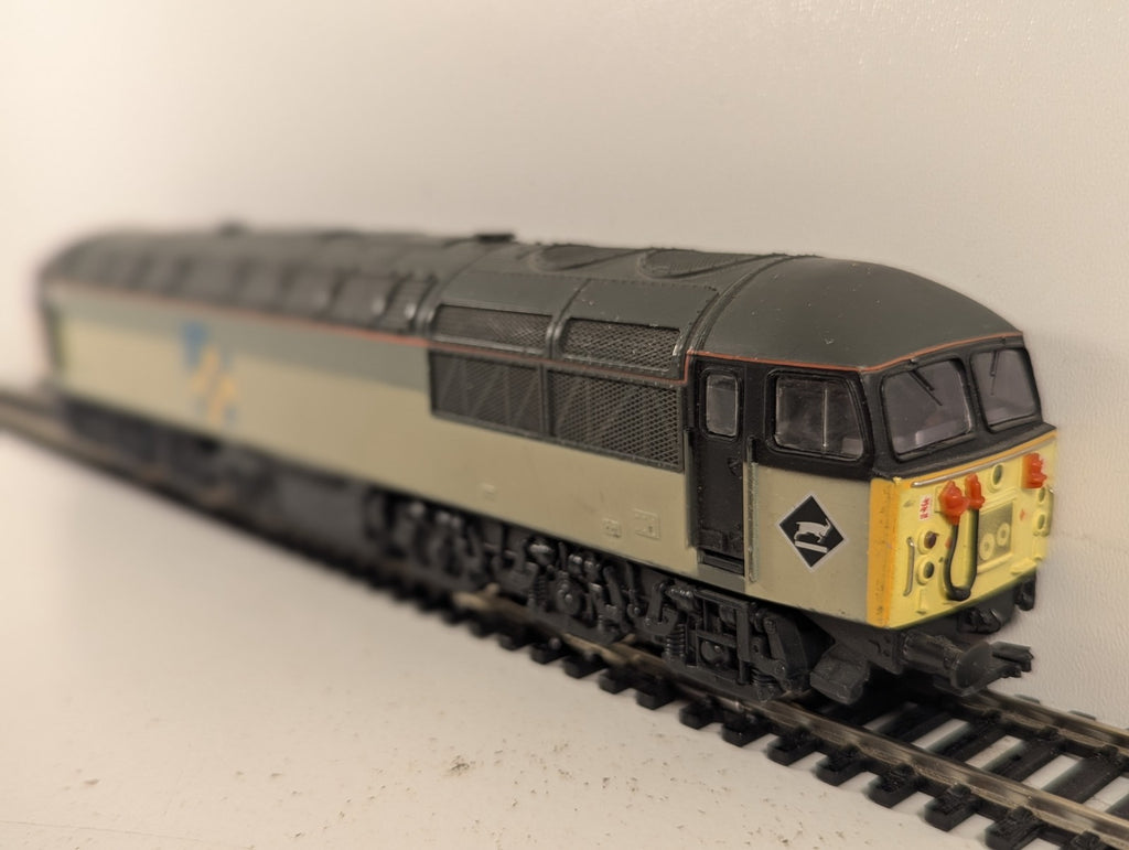 Mainline OO Gauge Class 56 Locomotive 56001 BR Railfreight Coal Livery
