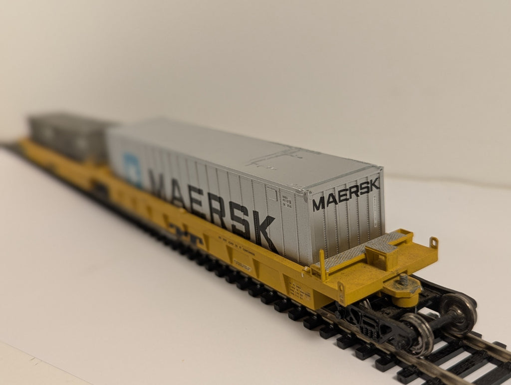 Athearn TTX Deep Well Wagons with Containers