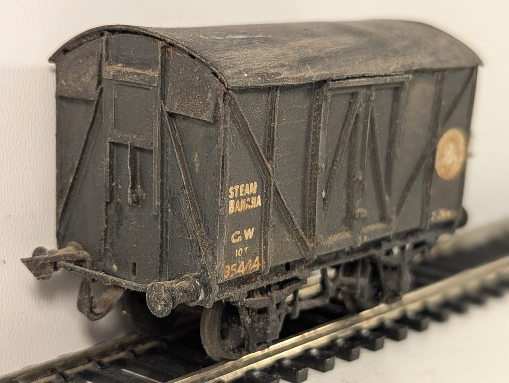 Kit Built OO Gauge GWR 10t Steam Banana Van Goods Wagon 95444 GWR Grey