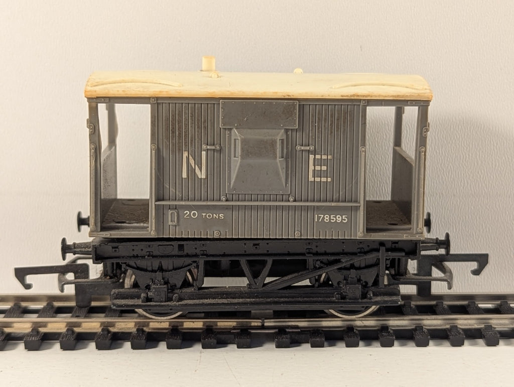 Hornby Railways R215 OO Gauge North Eastern Brake Van - Boxed