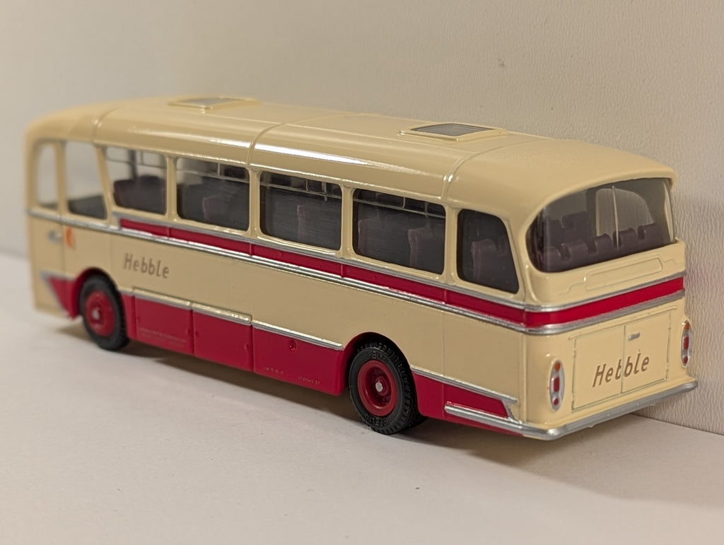 EFE Harrington Cavalier Coach – Hebble Livery – 1:76 Scale