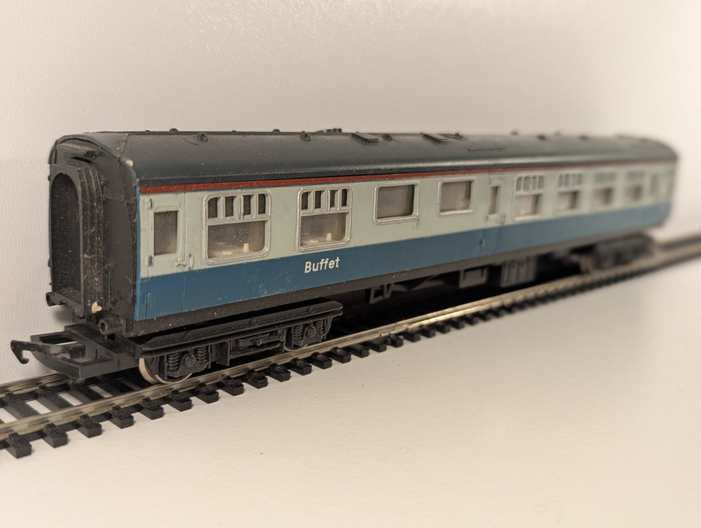 Hornby R419 BR Blue/Grey Mk1 Buffet Car 1805 – Missing Buffers