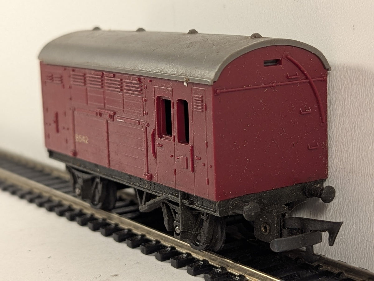 Tri-ang OO Gauge Horse Box Goods Wagon B542 BR Maroon R.123