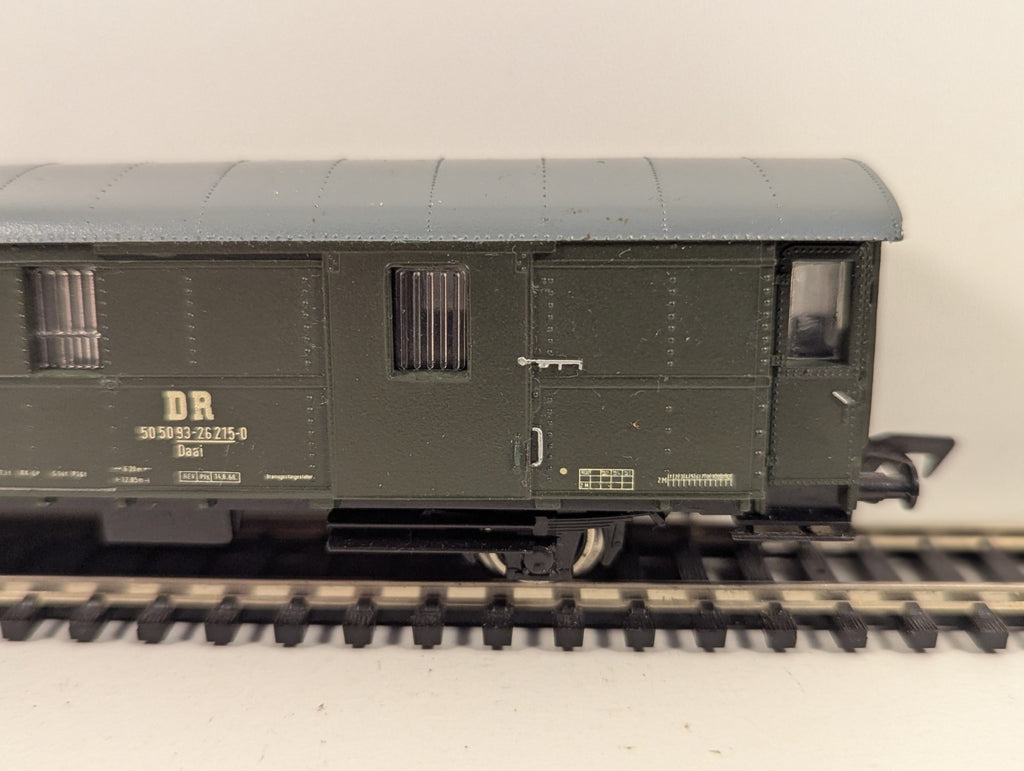 Fleischmann HO Gauge DR Daai Baggage Coach – East German Era
