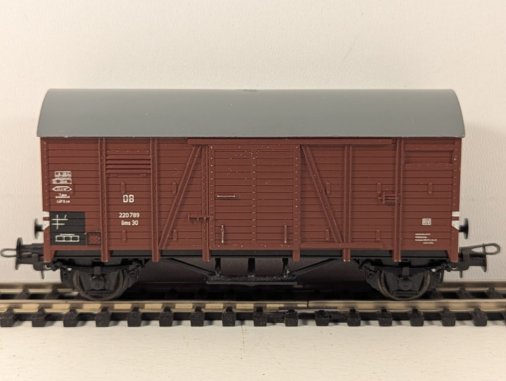 Liliput L225303 Deutsche Bundesbahn Covered Goods Wagon