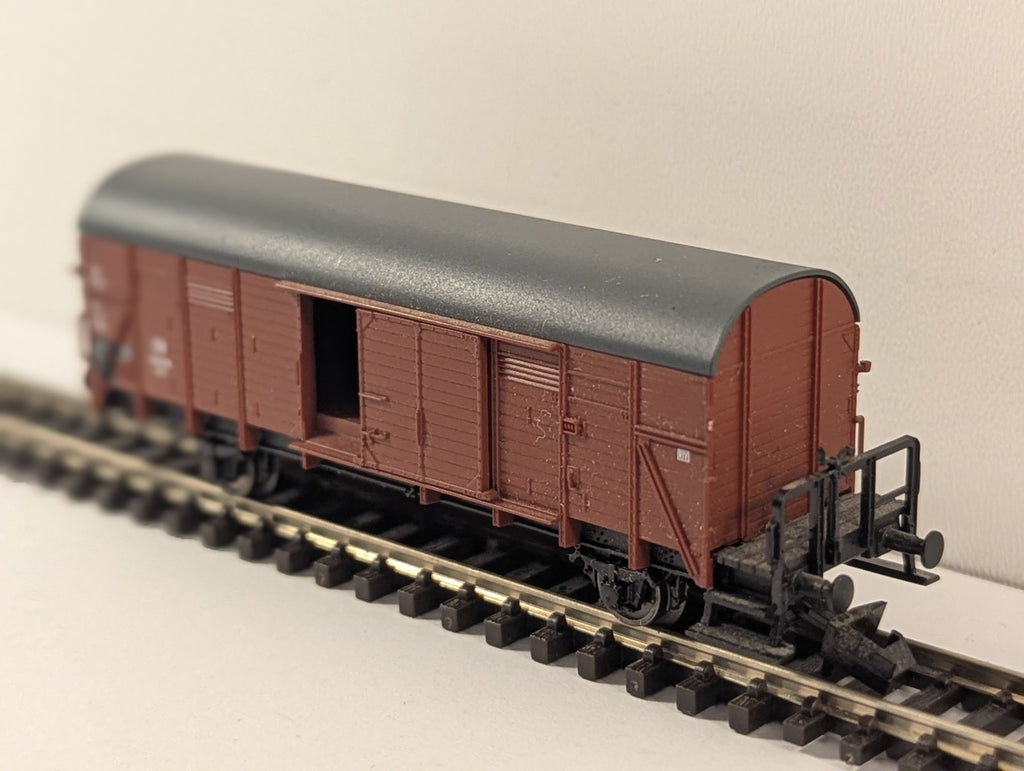 N Gauge Deutsche Bundesbahn Covered Goods Wagon Brown