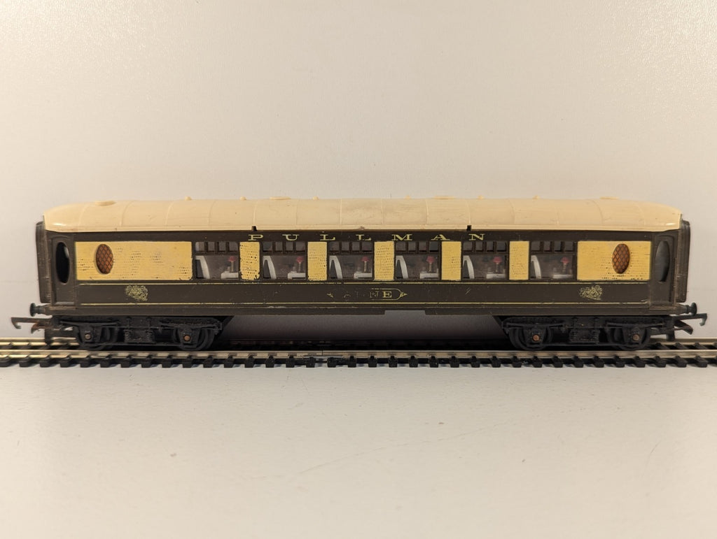 Tri-ang Hornby R228 OO Gauge Pullman Coach 'Anne'