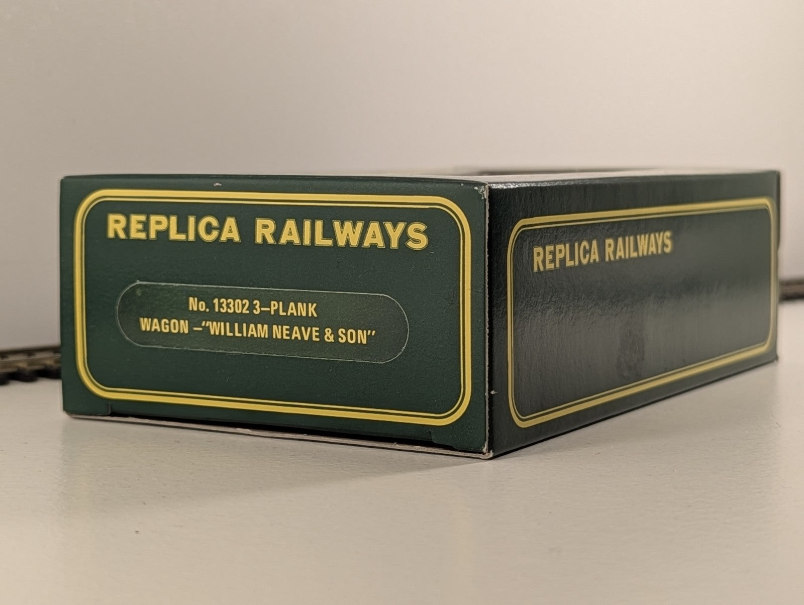 Replica Railways 13302 OO Gauge William Neave & Son 3 Plank Wagon - Boxed
