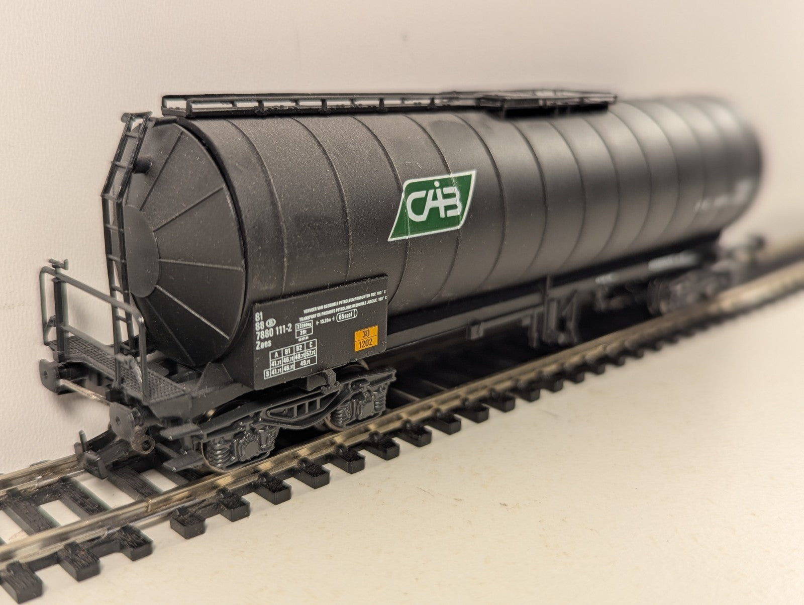 LS Models HO Gauge CAIB Bogie Tank Wagon Type 2000H 2 Z (Zaes) 81 8