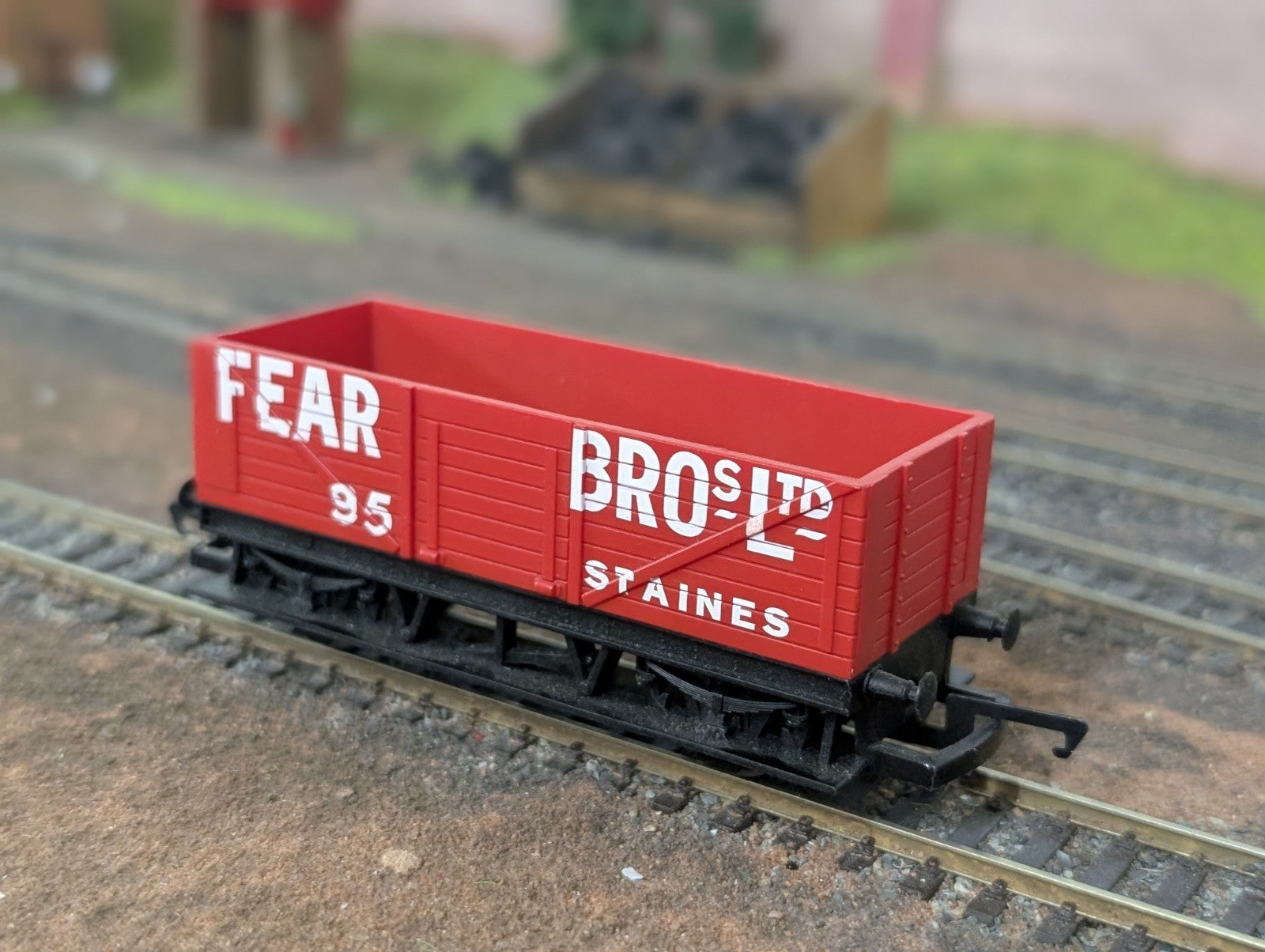 Hornby Fear Wagon Split From R1111K The Coastal Freight Train Set