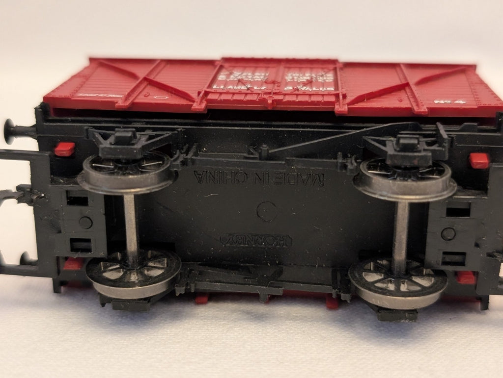 Hornby OO Gauge Welsh Tin Plate & Metal Co. Box Van Goods Wagon
