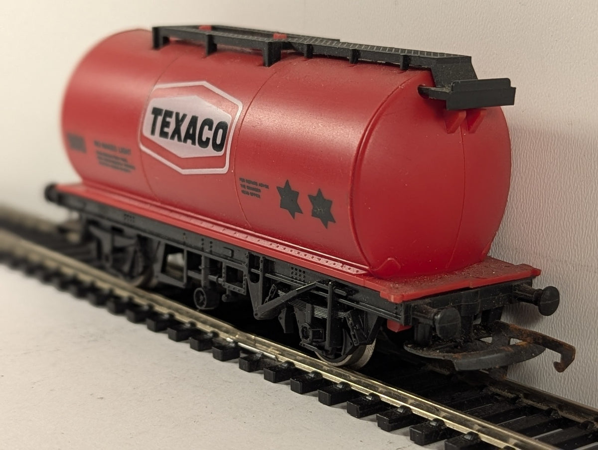 Hornby OO Gauge Texaco Tank Wagon 500 Texaco Red