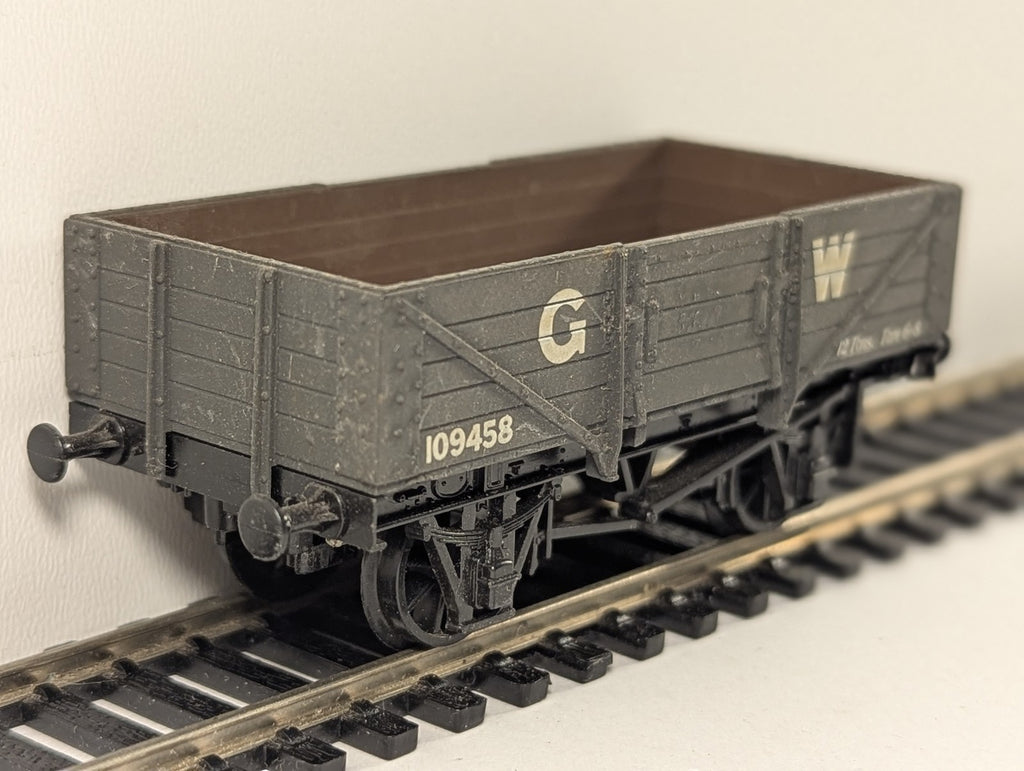Airfix OO Gauge GWR 5-Plank Open Wagon Goods Wagon 109458 GWR Grey