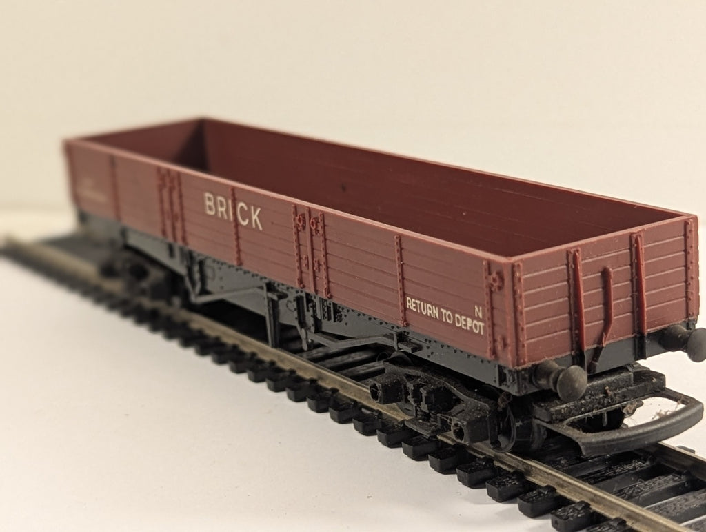 Tri-ang OO Gauge R219 50T Bogie Brick Wagon E451004