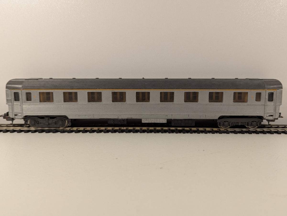 Lima HO Gauge SNCF Passenger Coach