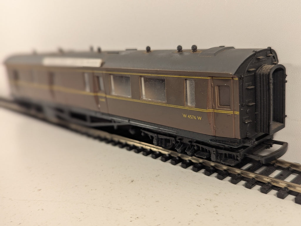 Airfix OO Gauge Centenary Brake Third Coach Passenger Coach W 4576 W