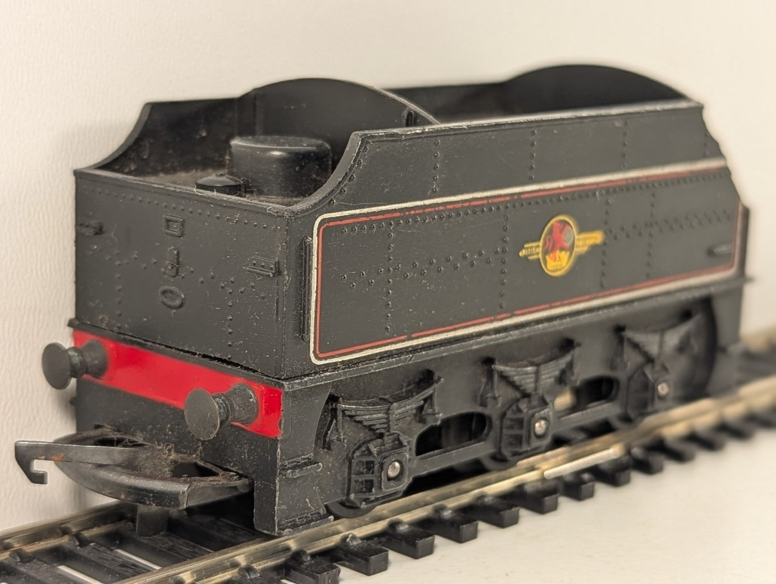 Tri-ang Hornby R33 OO Gauge BR Class 3F Tender BR Black - Spares/Repairs
