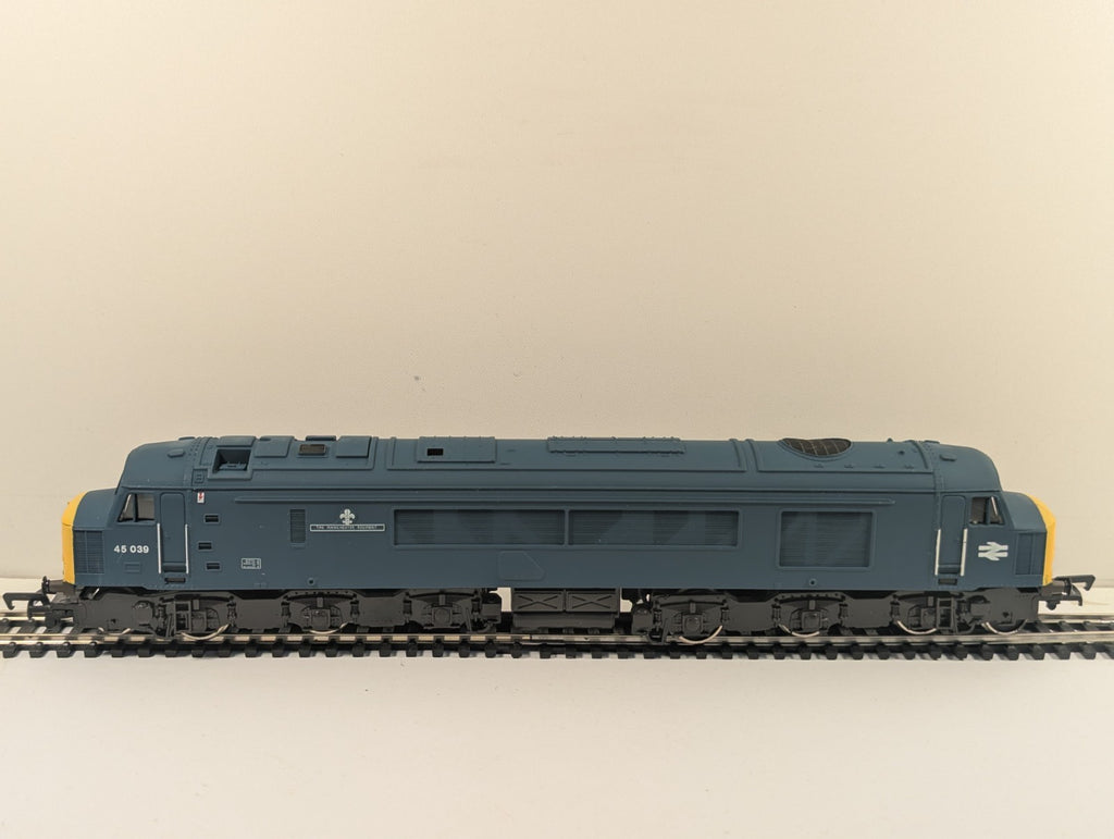 Mainline OO Gauge BR Blue Class 45 Diesel The Manchester Regiment