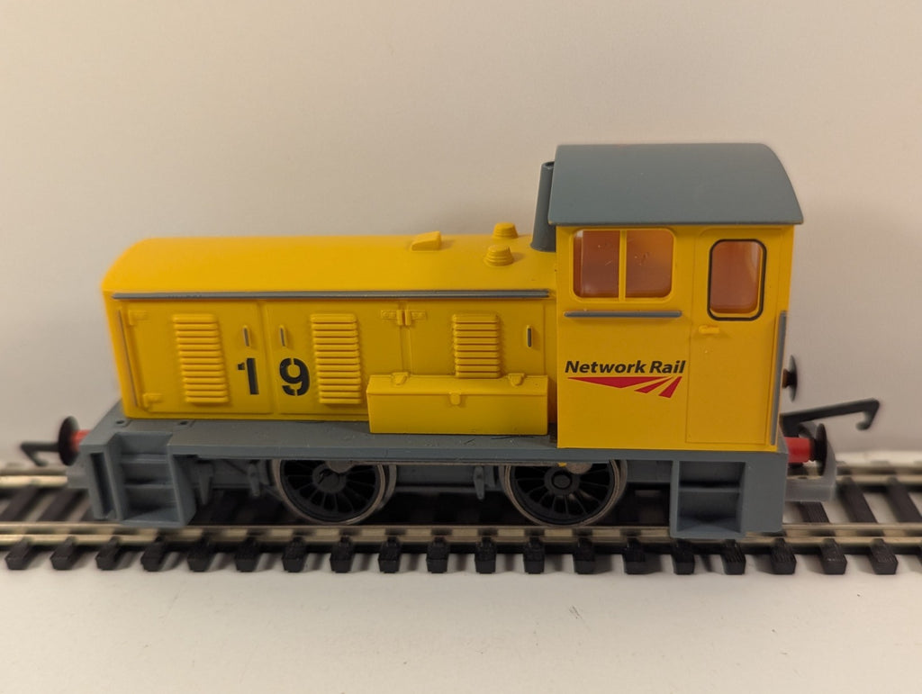 Hornby R3775 Network Rail 0-4-0 Diesel Shunter