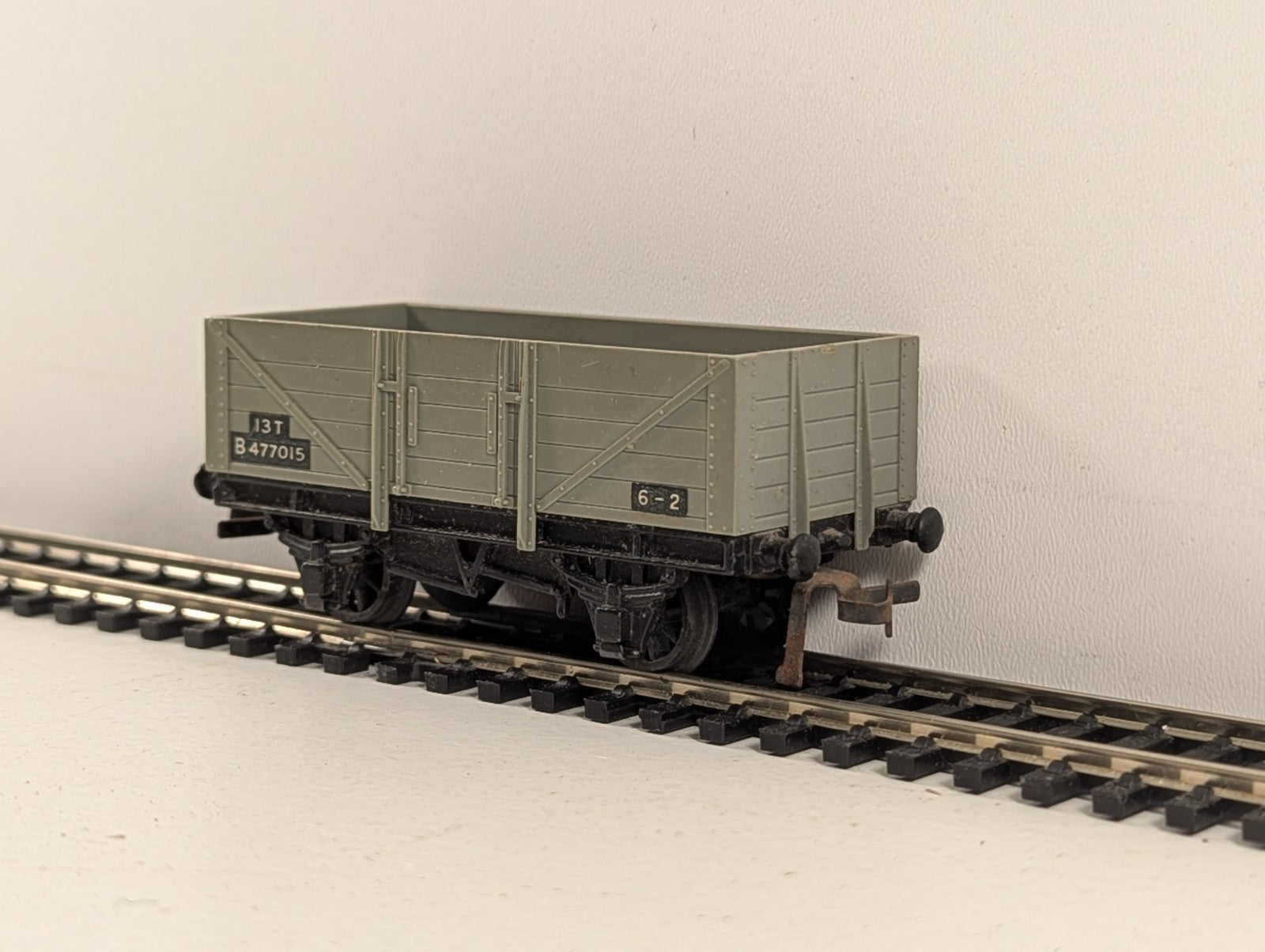 Hornby Dublo 32074 OO Gauge 13-Ton Standard Wagon - Boxed