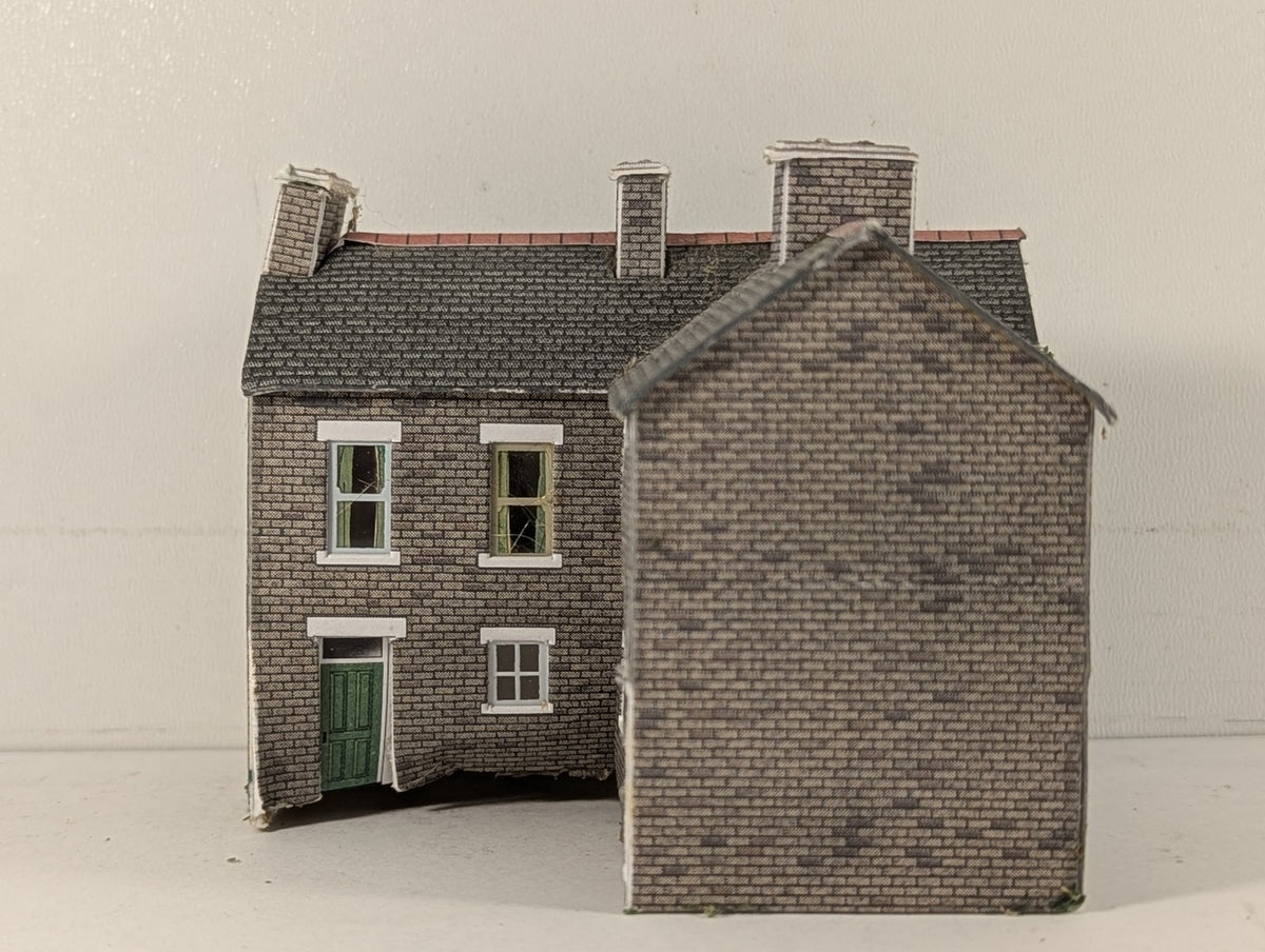Superquick N Gauge The Talbot Inn Corner Pub Building B24