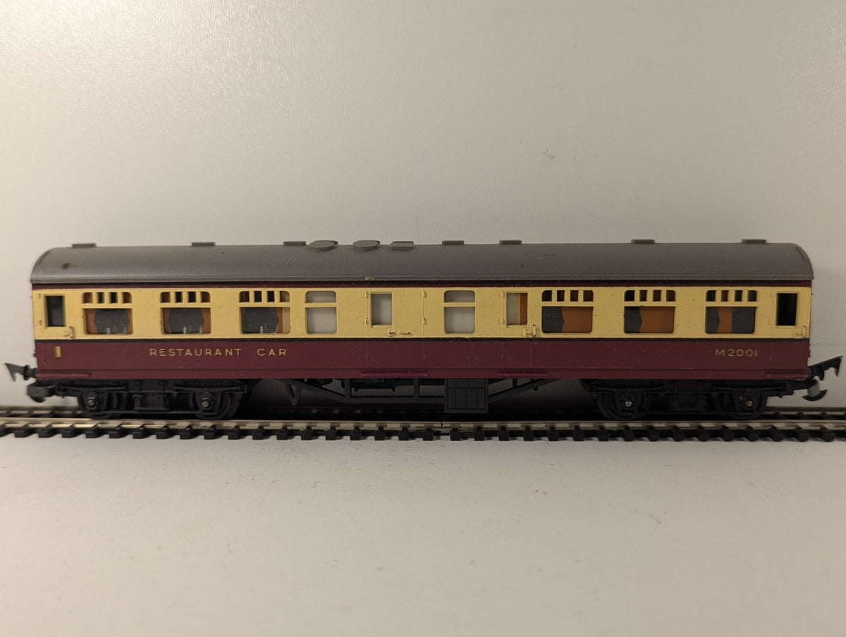 Tri-ang OO Gauge Restaurant Car Passenger Coach M2001 BR Carmine & Cream R228