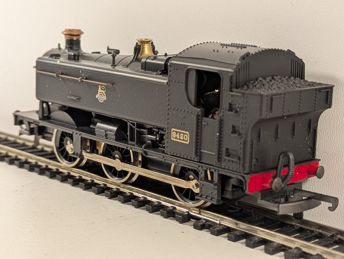 Lima OO Gauge Class 94XX 0-6-0T 9420 Steam Locomotive