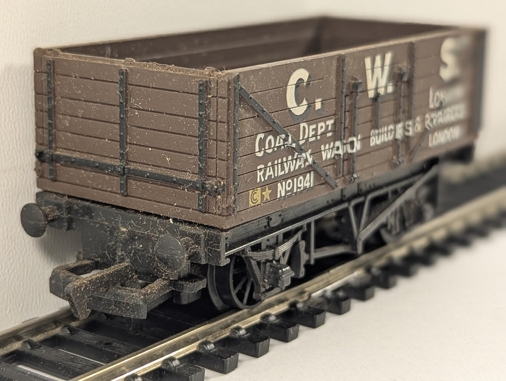 Mainline Railways OO Gauge 7 Plank Wagon C.W.S. Goods Wagon 1941 C.W.S. Brown