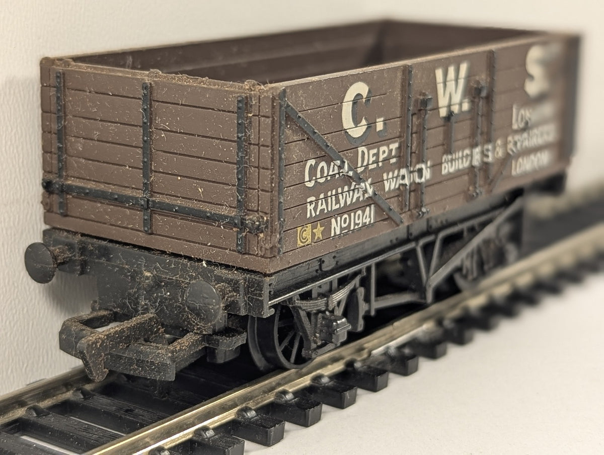 Mainline Railways OO Gauge 7 Plank Wagon C.W.S. Goods Wagon 1941 C.W.S. Brown