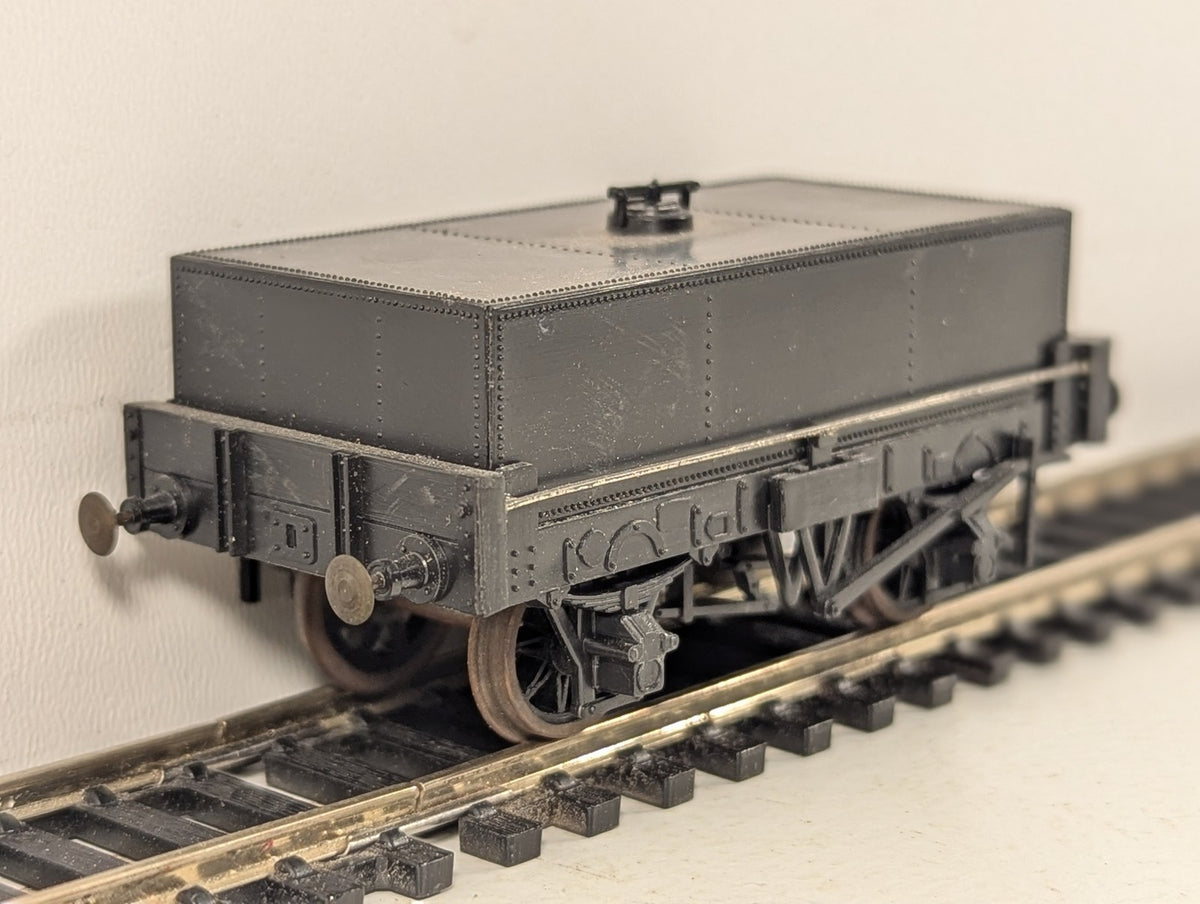 OO Gauge Rectangular Tank Wagon Goods Wagon Black