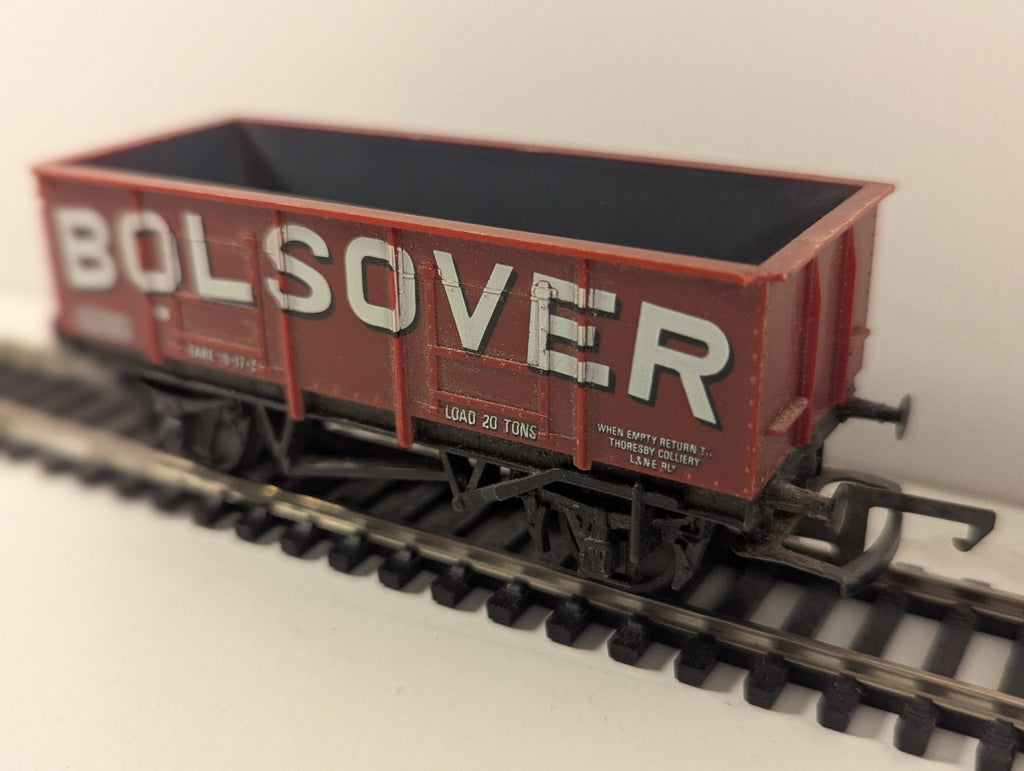 Hornby OO Gauge R136 ‘Bolsover’ 20T Mineral Wagon