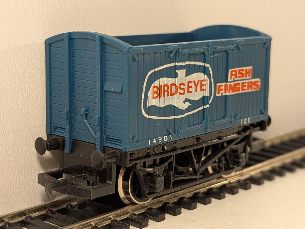 Hornby OO Gauge Birds Eye Fish Fingers Open Wagon Goods Wagon 14901