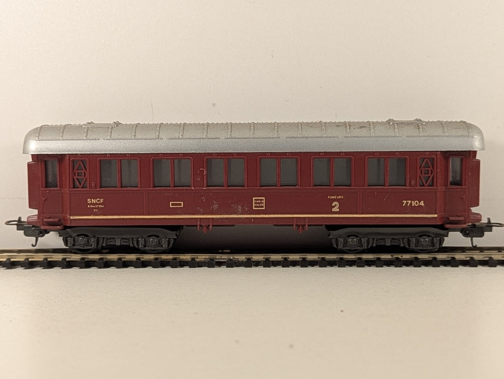 Lima HO Gauge SNCF 2nd Class Coach Passenger Coach 77104 SNCF Maroon
