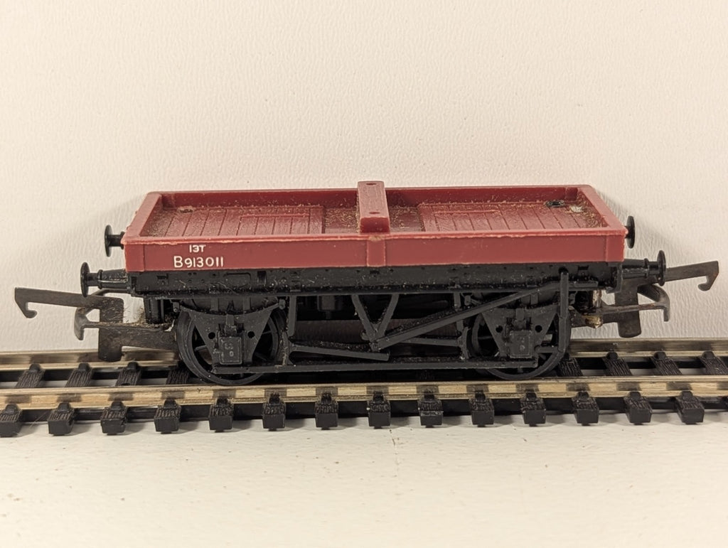 Tri-ang Railways OO Gauge BR Bolster Wagon B913011