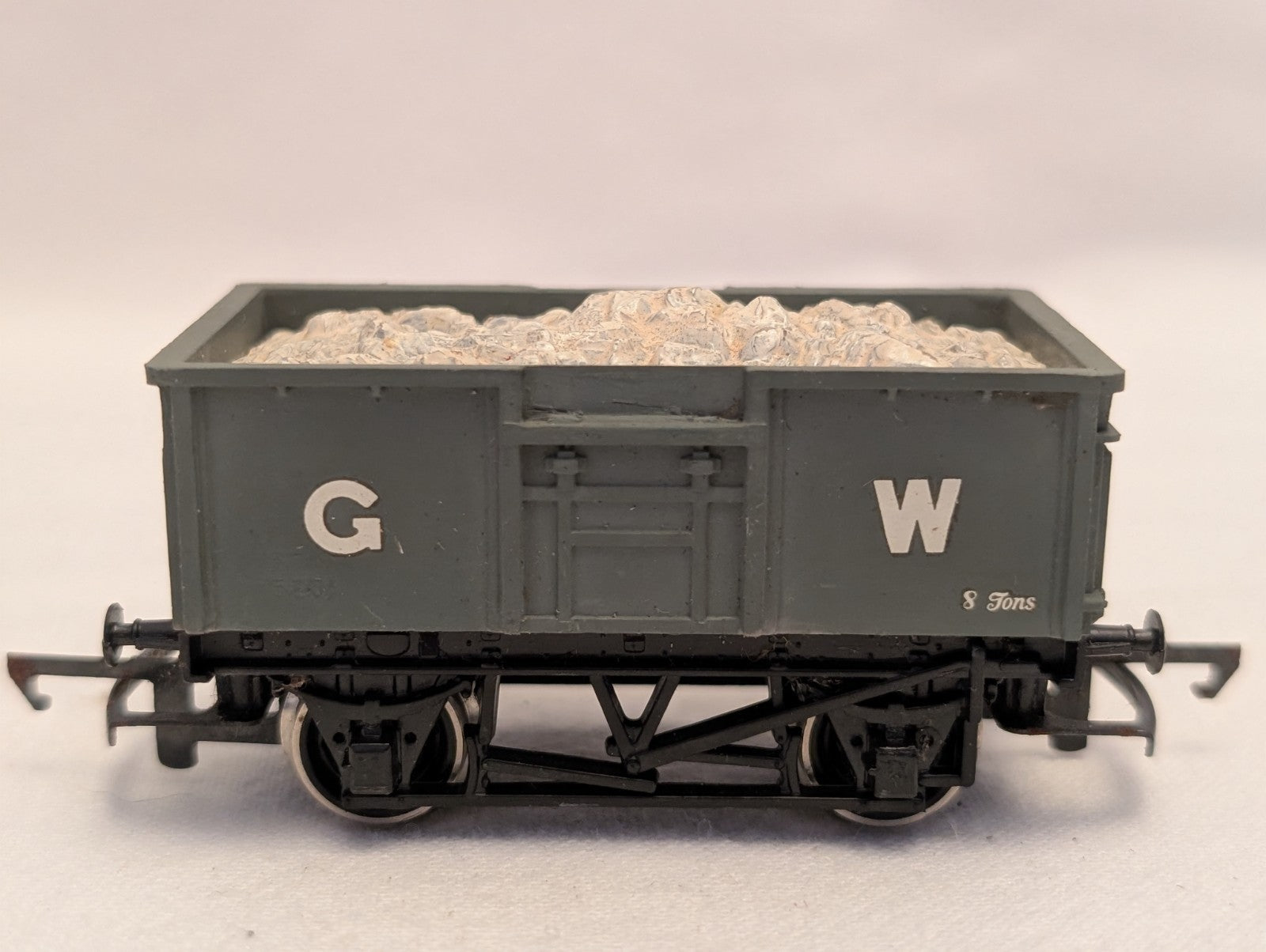 Hornby OO Gauge 16-Ton Steel Mineral Wagon Goods Wagon GWR Grey