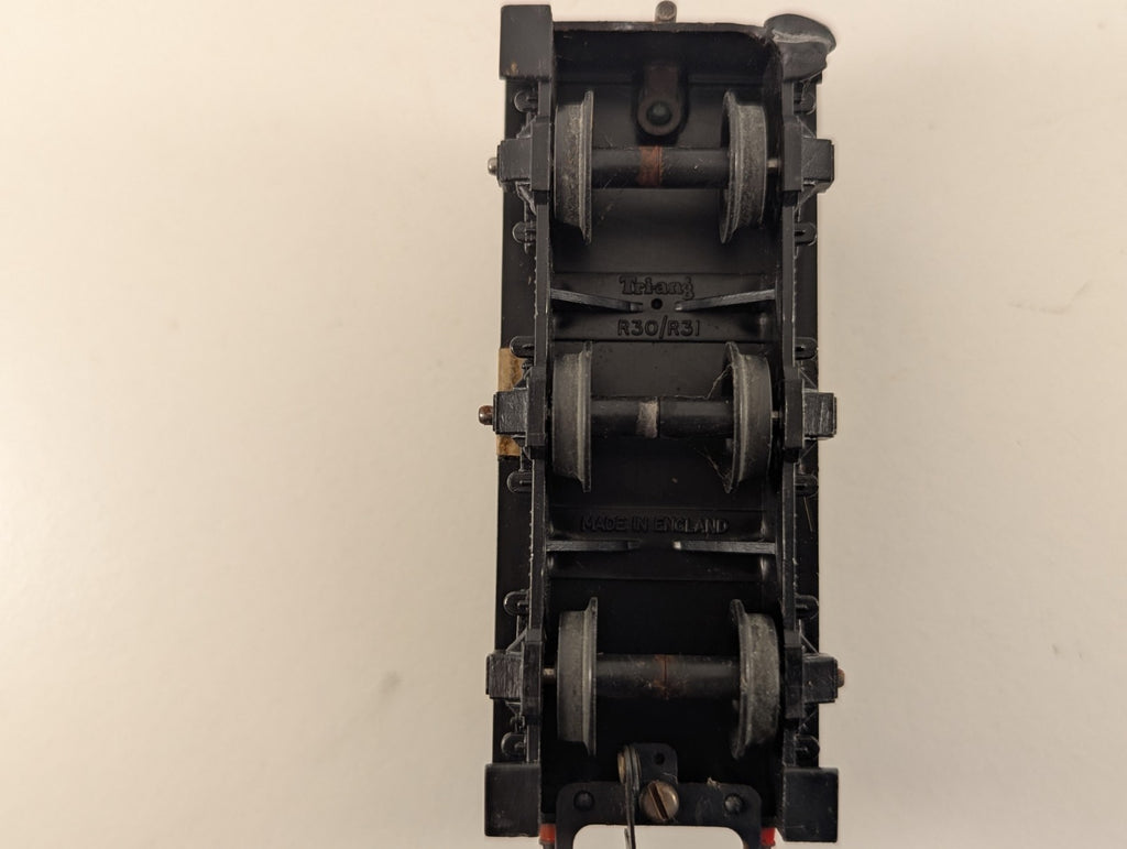 Tri-ang R30 OO Gauge Stanier Tender BR Lined Green - Spares/Repairs