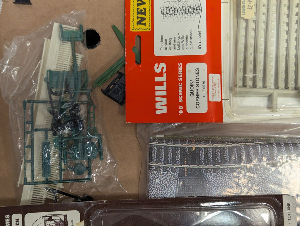 Job Lot of OO Gauge Model Railway Spares & Parts