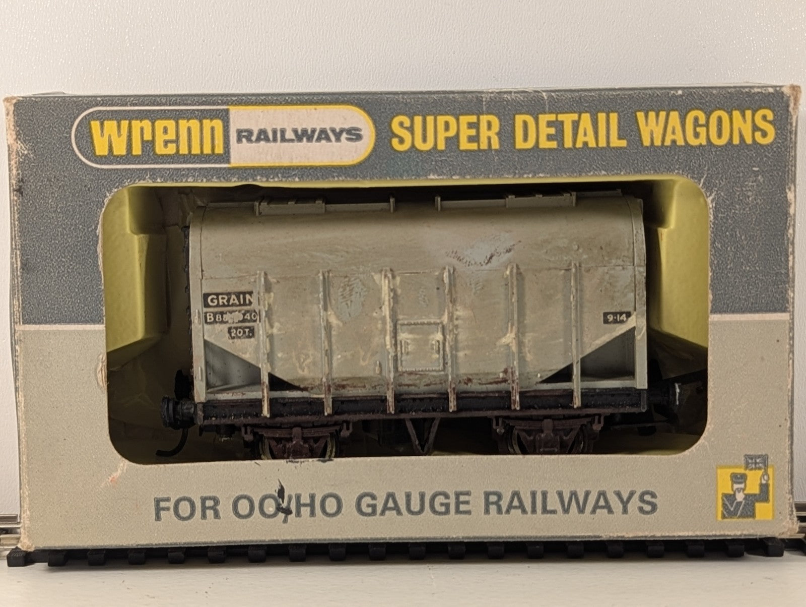 Wrenn OO Gauge BR Bulk Grain Hopper Wagon