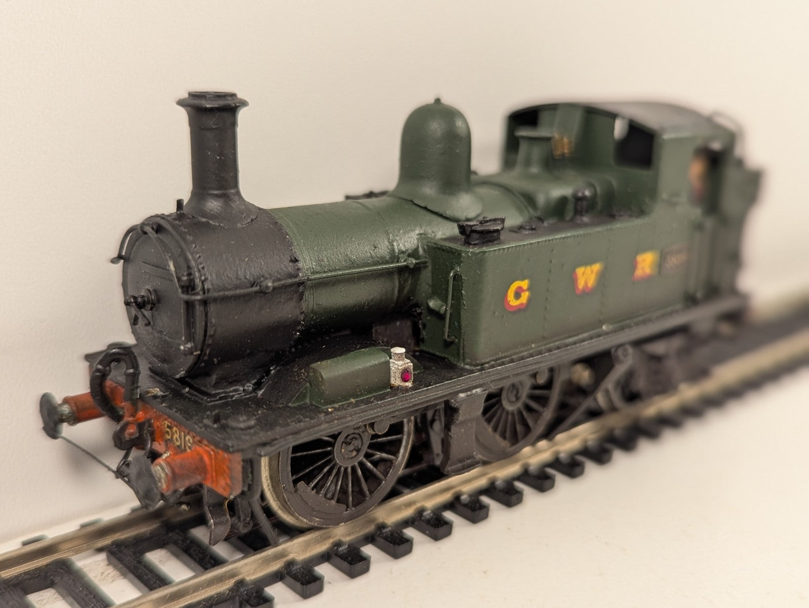 Kitbuilt OO Gauge GWR 14xx Class 0-4-2T No.5819 Steam Locomotive