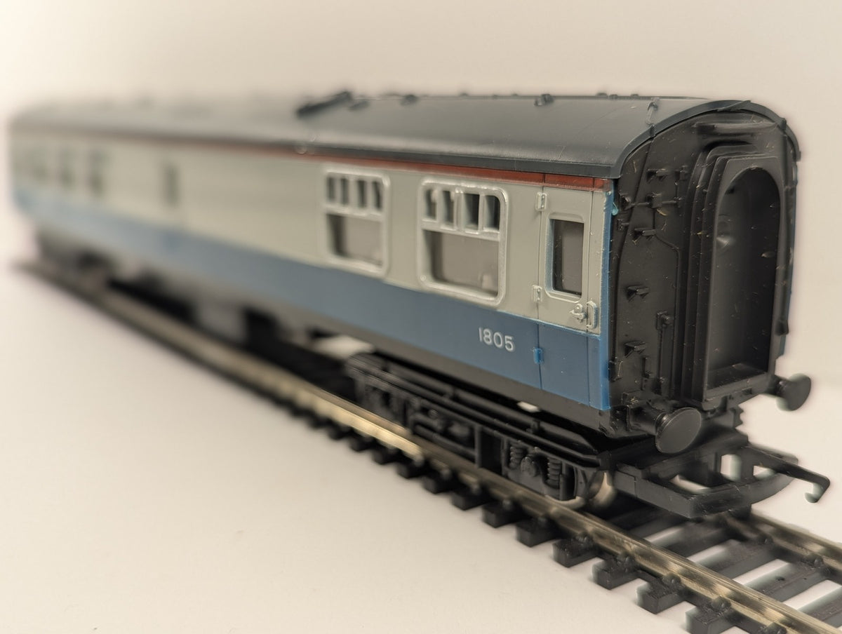 Hornby OO Gauge BR Mk1 Buffet Car Passenger Coach 1805 BR Blue & Grey R.923