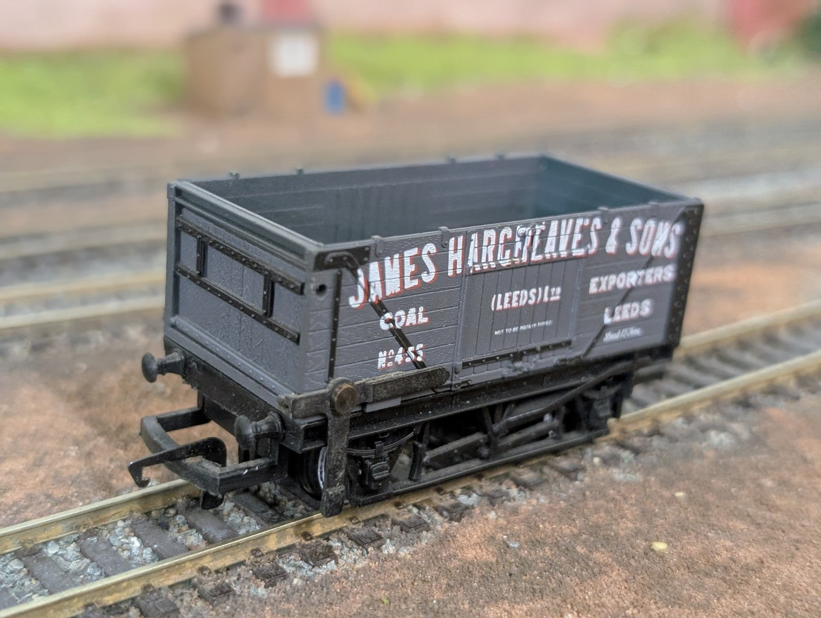 Hornby R032 OO Gauge End Tipping Wagon Hargreaves