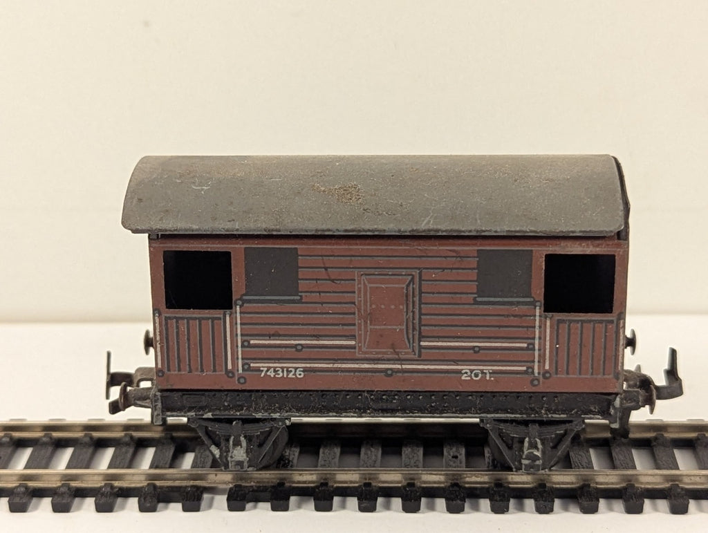 Trix Twin Railway 20 Ton Goods Brake Van OO Gauge - Damaged Roof