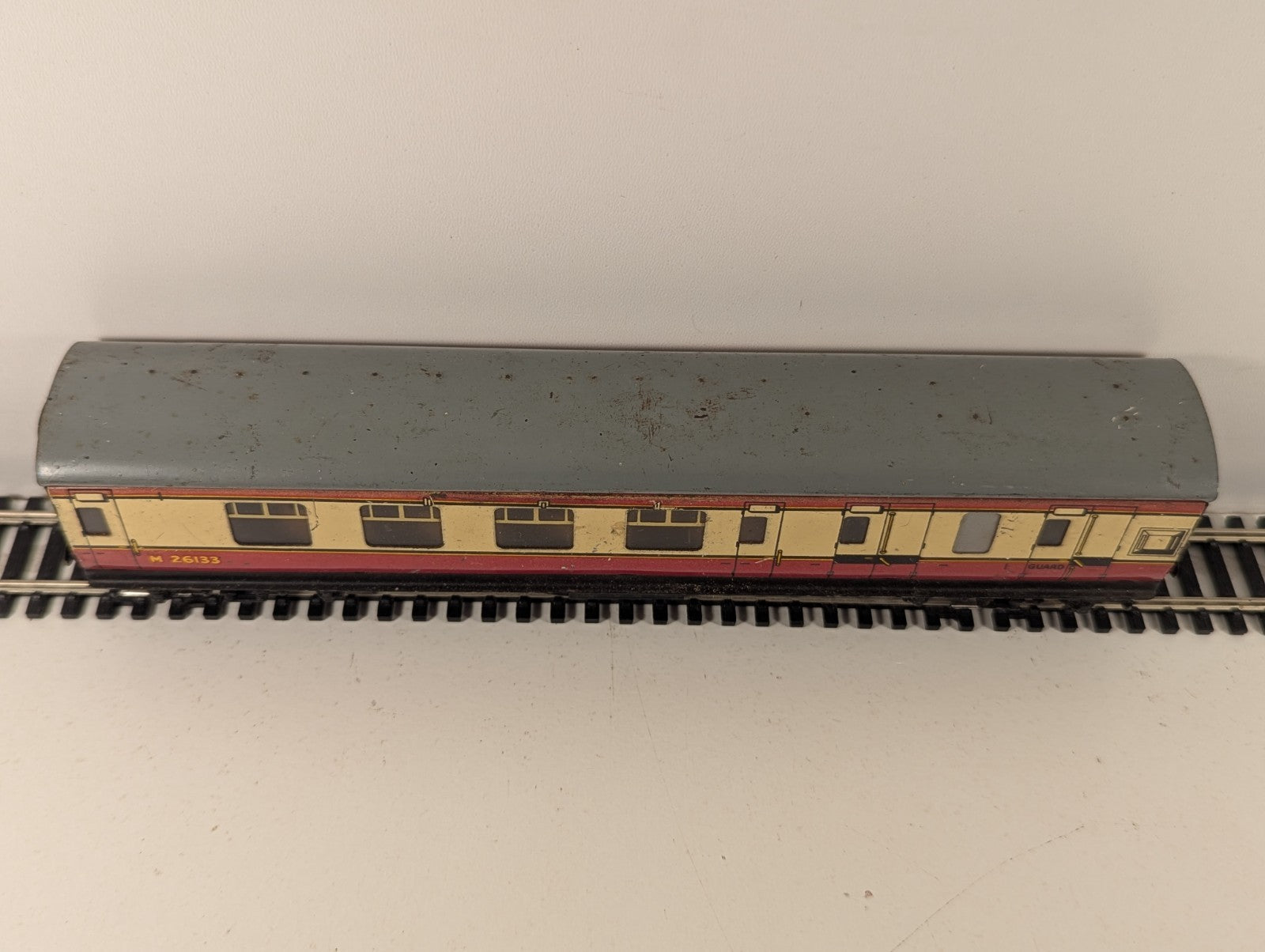 Hornby Dublo OO Gauge Tinplate Brake Coach BR Crimson & Cream
