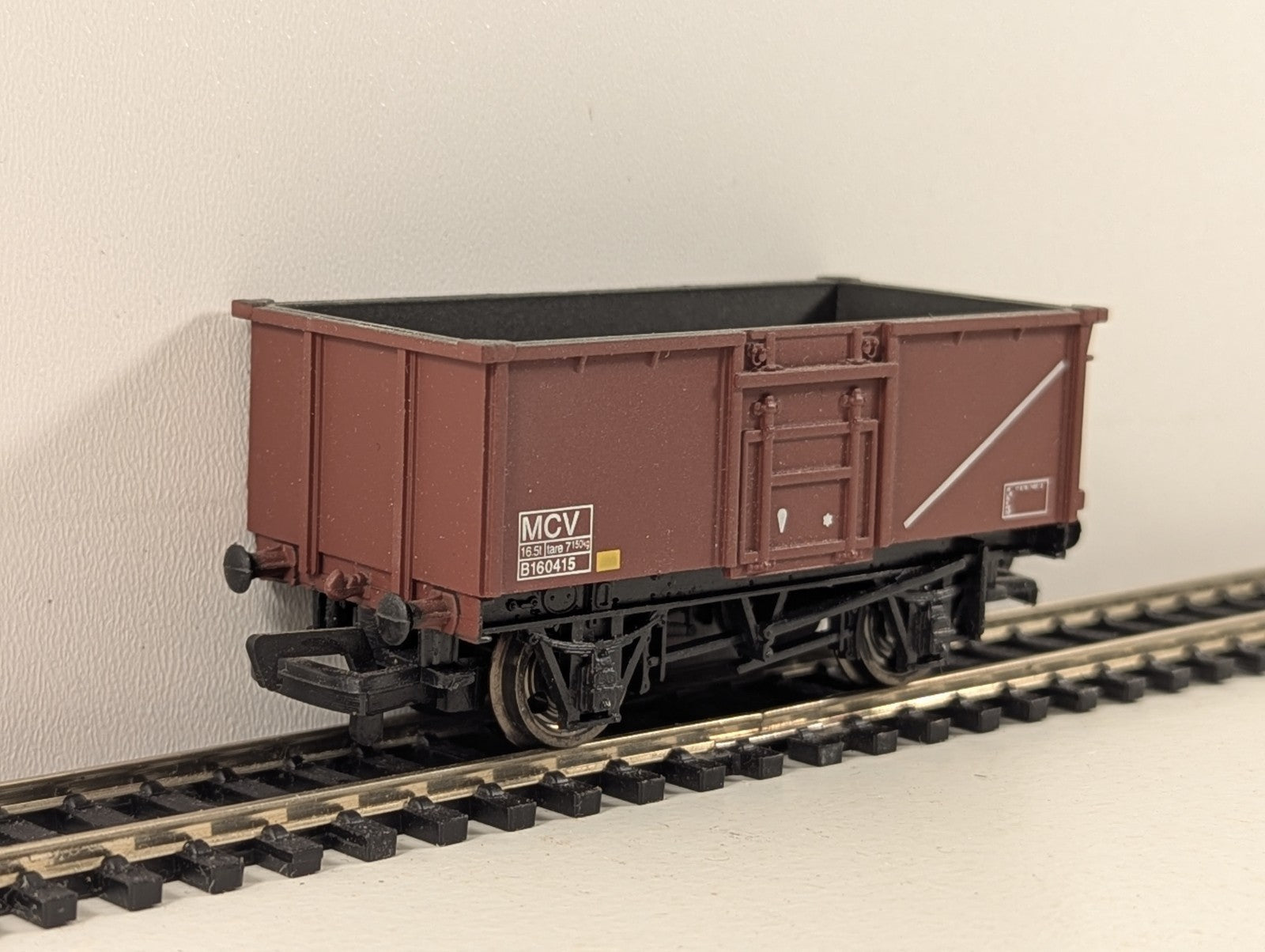 Bachmann 37-238A OO Gauge 16 Ton Steel MCV Mineral Wagon - Wrong Box